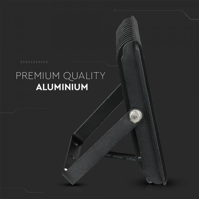 207340259_svetodiodnyj-prozhektor-v-tac